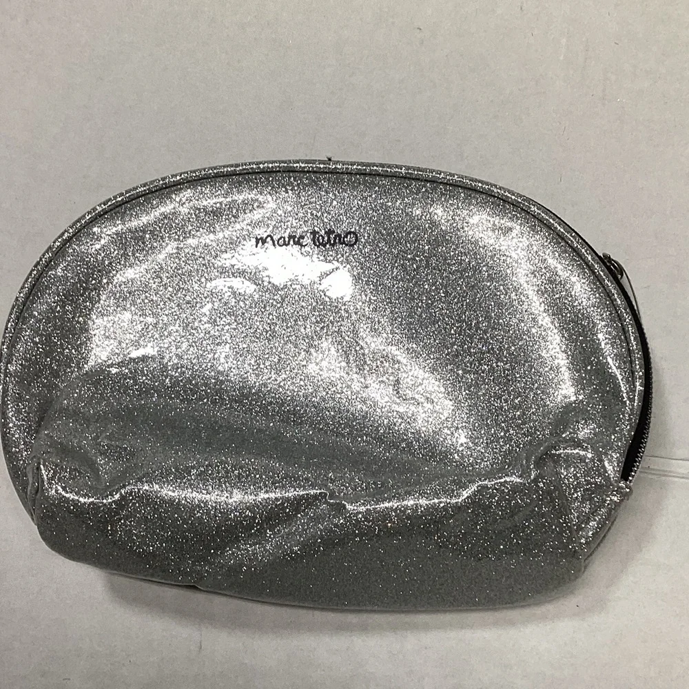 Silver Dog Print Pet Pouch Marc Tetro